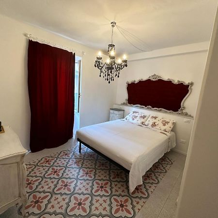 Elegante Stanza Rossa Mottino23 Bed and Breakfast Lerici Buitenkant foto